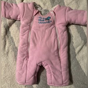 Baby Merlin’s magic sleep suit. Size L, 6-9months. Good condition.